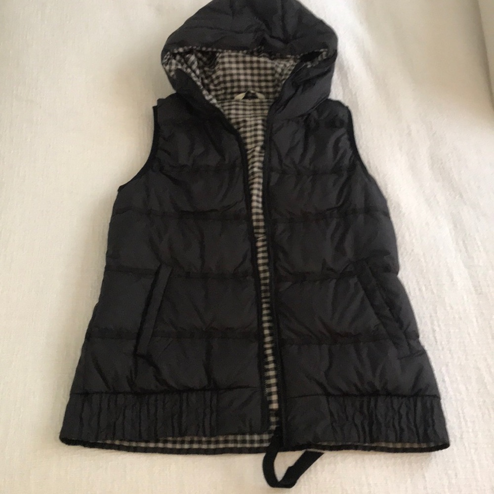 Lululemon reversible puffer vest